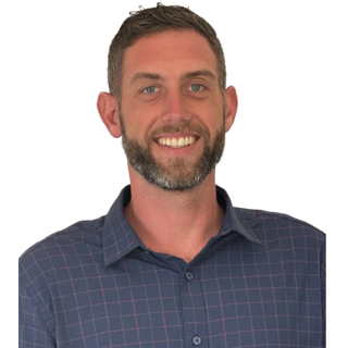 Headshot of Elijah Merz